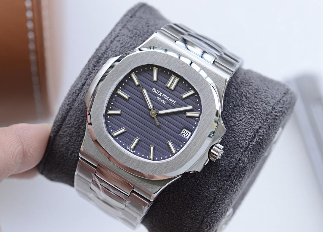 PATEK PHILIPPE 】Patek Philippe. Elegant Sports Series 57111A Nautilus, PP shocked the production of the king of steel watch, the best antidote program on the net, with Patek Philippe 9015 machine to change Cal.324 self-w