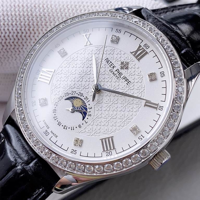 new first push 2020 hot new Patek Philippe (couples pair of watches   upgraded version of the true moon phase function watch series), ushered in a new member. The word fashion high-end atmosphere, using a unique Swiss ET