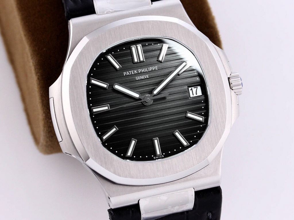 PATEK PHILIPPE - The King of Steel 5711 NautilusThe king of steel watch PP Patek Philippe 5711 the best antidote program in the whole network, with Patek Philippe Positive 9015 change Cal.324 self-winding movement (non-d