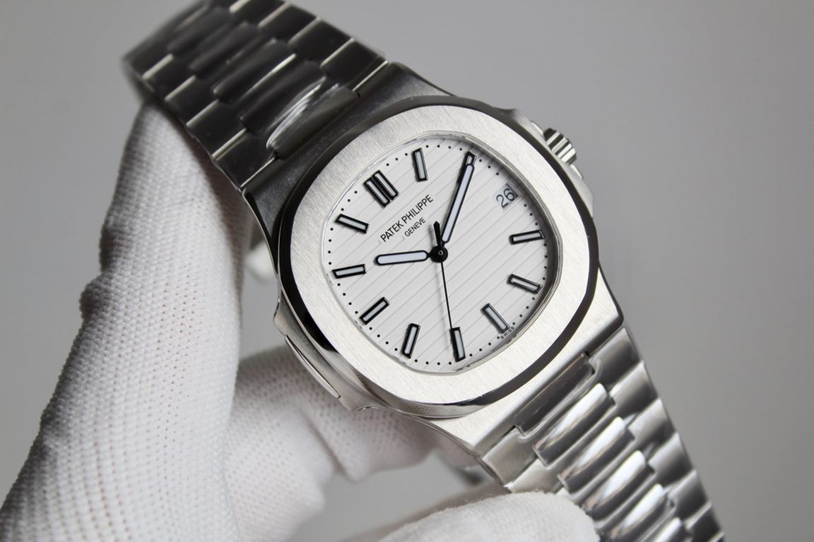 PATEK PHILIPPE 】Patek Philippe. Elegant Sports Series 57111A Nautilus, PP shocked the production of the king of steel watch, the best antidote program on the net, with Patek Philippe 9015 machine to change Cal.324 self-w