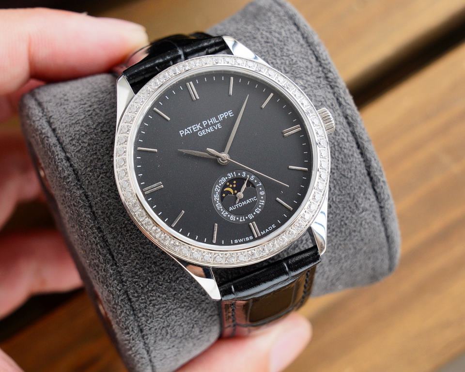 New models first 2020 hot new Patek Philippe (men's upgraded version of the true moon phase function watch series), ushered in a new member. Fashionable high-end atmosphere, using the unique Swiss ETA2824-2 special movem