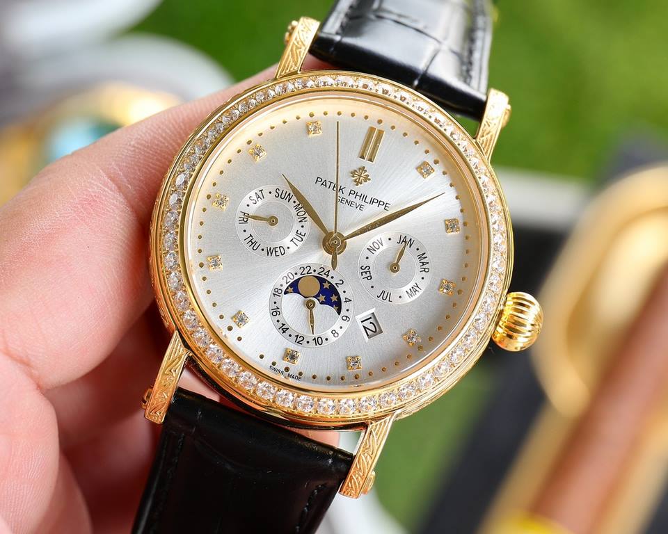 Patek Philippe Patek Philippe Complications - Purely Handcrafted - Floral Engraved - is a stunning 42mm watch that fits the popular male hand size and is very business as well as casual. The entire case of the watch is h