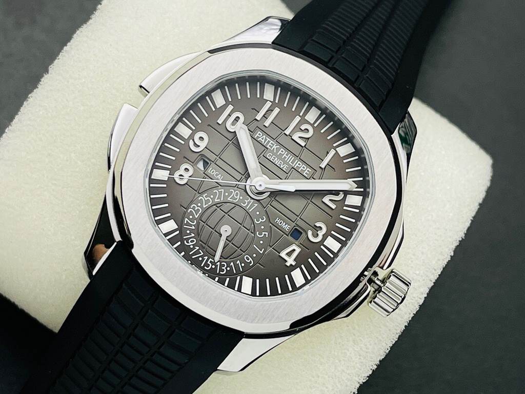 Every choice is a courage to be ahead of the curve ZF climbed the peak Successfully restored Patek Philippe Aquanaut Series 5164A-001 watch with a modern, international sense of the dual time complication, more in line w