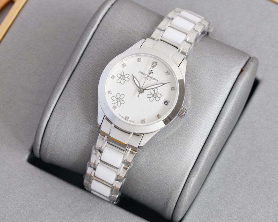 (high concessions on the picture) 2 0 2  2      Patek Philippe Patek Philippe Women's Ceramic Strap,  small red book explosion, PP watch, youthful years, with you Patek!Mirror sapphire crystal glass - scratch-resistantMa