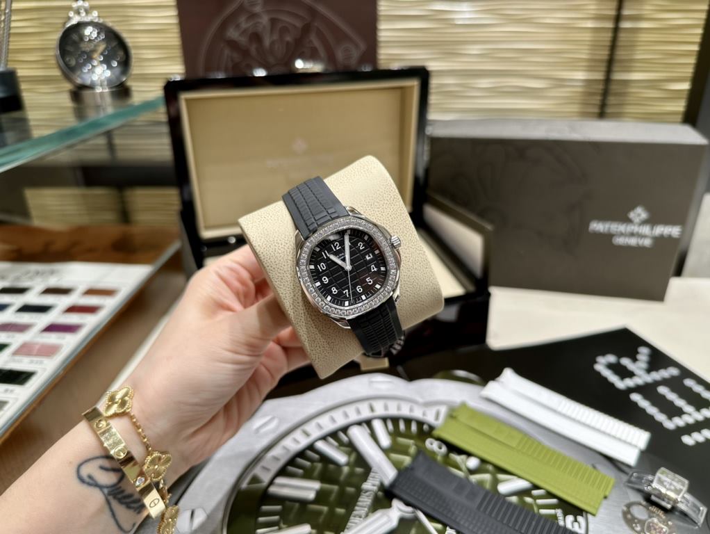 The Patek Philippe Aquanaut Luce, Italian for light, has been reinterpreted in a modern casual-chic style with a polished and brushed CNC-engraved rounded octagonal aesthetic case that boasts an air of elegance. Its beze