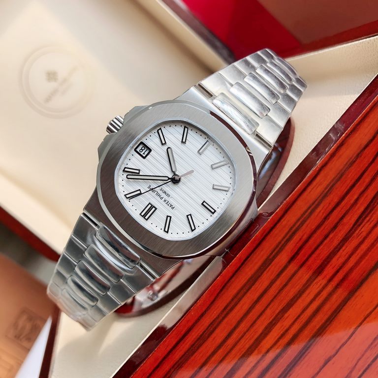 Wholesale box Support Hong Kong, USA direct mailPatek Philippe's Nautilus collection, commonly known as the King of Steel, is a sturdy and distinctive watch with a price tag that's not too expensive compared to other PP 