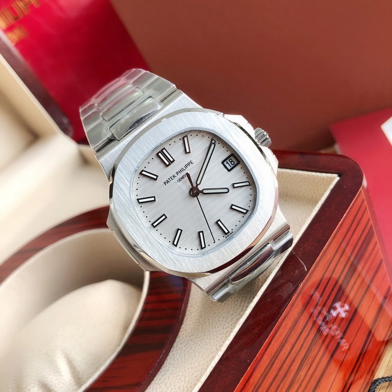 Wholesale box Support Hong Kong, USA direct mailPatek Philippe's Nautilus collection, commonly known as the King of Steel, is a sturdy and distinctive watch with a price tag that's not too expensive compared to other PP 