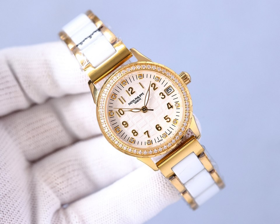 Explosion models recommended - interpretation of the goddess of change, the best women's models of the year Patek Philippe upgraded V8 version of the fashionable women's watch simple three-handed night time super luminou