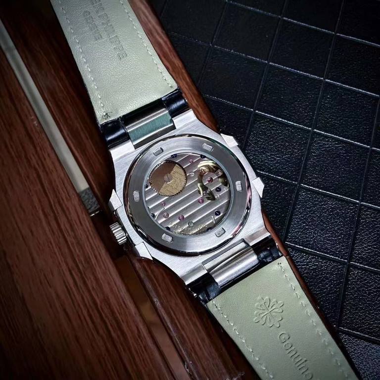 Patek Philippe Nautilus 5712A arrives Patek Philippe Nautilus The world's most expensive porthole, this porthole-inspired bezel is not round, not square, but rather curved corners of the octagonal-like; left and right si