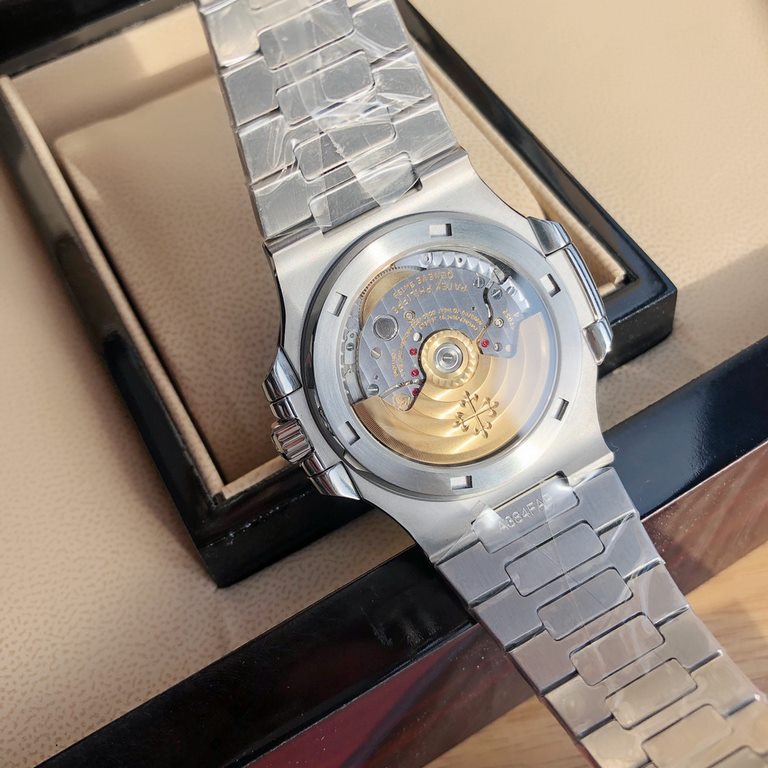 Wholesale box Support Hong Kong, USA direct mailPatek Philippe's Nautilus collection, commonly known as the King of Steel, is a sturdy and distinctive watch with a price tag that's not too expensive compared to other PP 