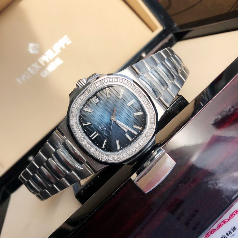 Wholesale box Support Hong Kong, USA direct mailPatek Philippe's Nautilus collection, commonly known as the King of Steel, is a sturdy and distinctive watch with a price tag that's not too expensive compared to other PP 