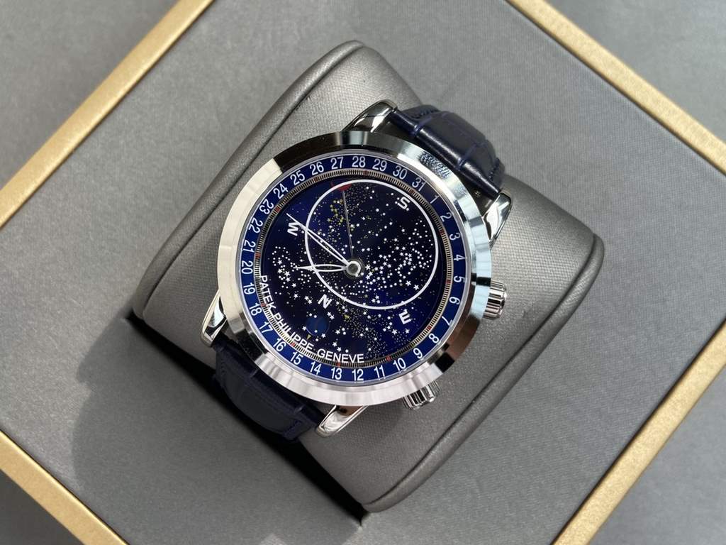 [Moon] Glow-in-the-Dark Edition  (the above high concessions) replica patek philippe star upgraded corrected version V5 was officially launched, this version of the correction and the official consistent clockwise calend