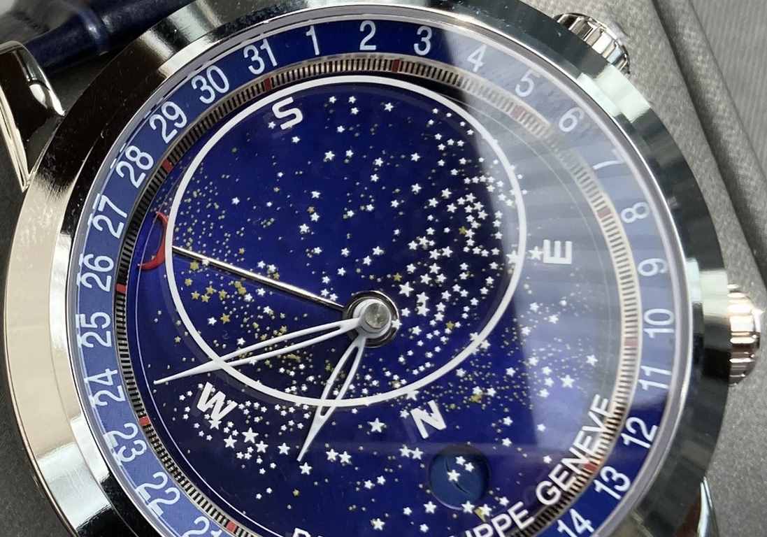 [Moon] Glow-in-the-Dark Edition  (the above high concessions) replica patek philippe star upgraded corrected version V5 was officially launched, this version of the correction and the official consistent clockwise calend