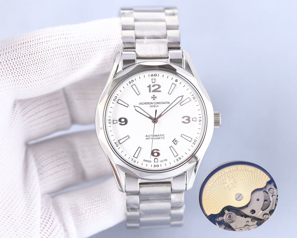 New steel bracelet debuts and shakes up the Patek Philippe Classics collection, a masterpiece of fine aestheticsThe watch measures 41mm. Thin but with qualityThe details of the case have been refined and the quality of t