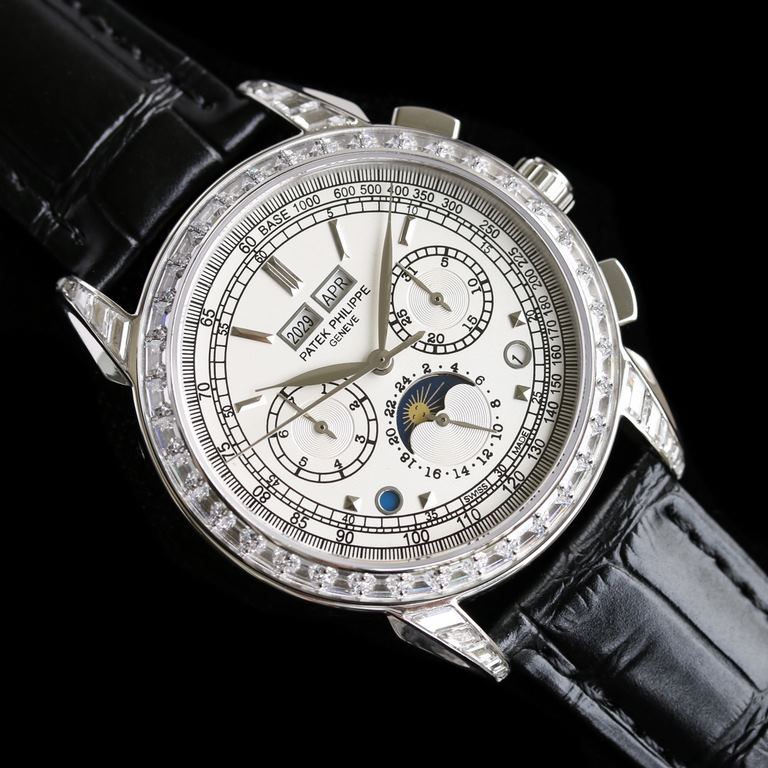 Exclusive to the market, it took 2 years for the customized version of South African diamonds to arrive, consisting of 20 different diamonds with brilliant colors and a buckle embellished with 21 diamonds, the Patek Phil