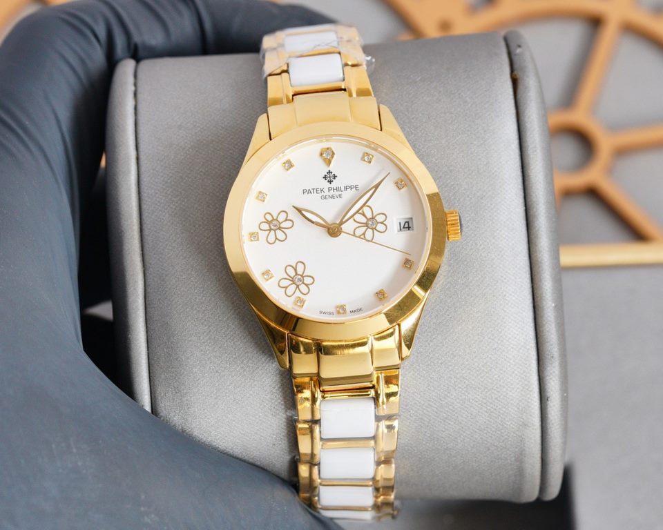 (high concessions on the picture) 2 0 2  2      Patek Philippe Patek Philippe Women's Ceramic Strap,  small red book explosion, PP watch, youthful years, with you Patek!Mirror sapphire crystal glass - scratch-resistantMa