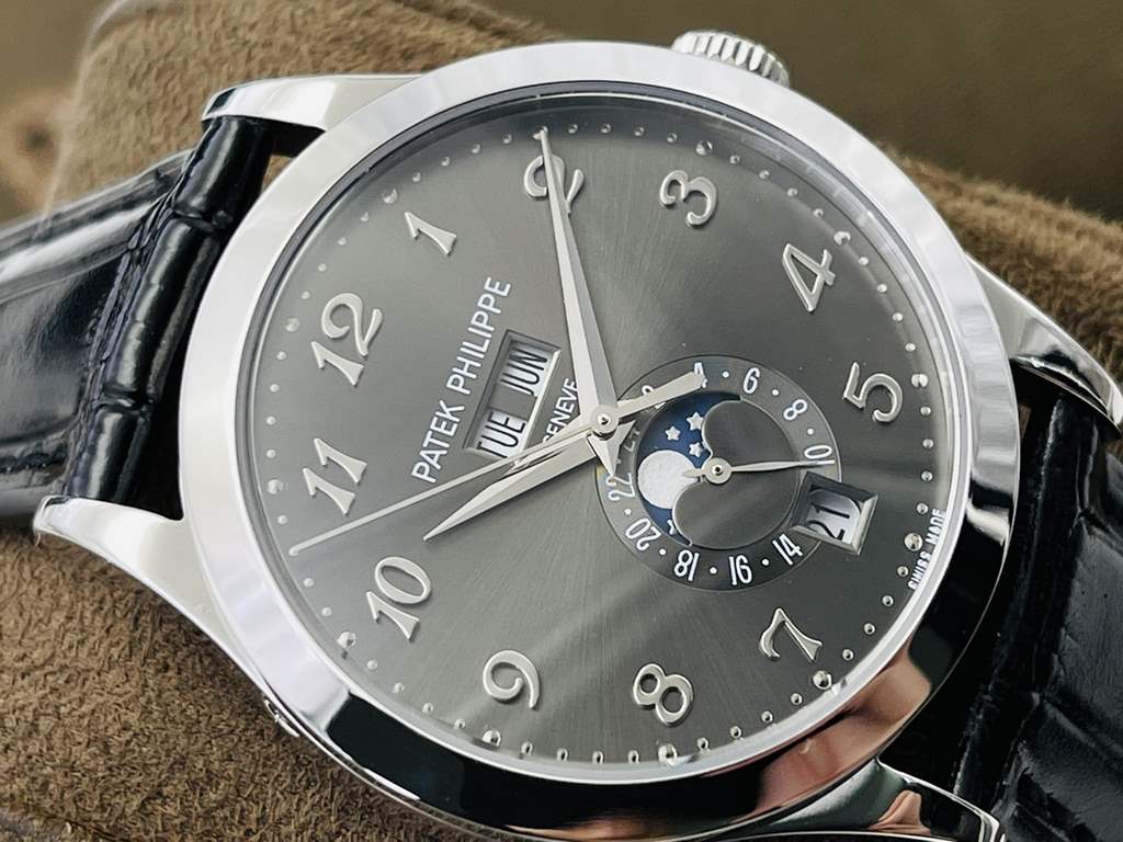 PFF Factory2021 recommends the highest version on the market, the Patek Philippe Complication Chronograph 5205G. Philippe Complication Chronograph 5205G!1 The movement has been continuously modified and tuned over the pa