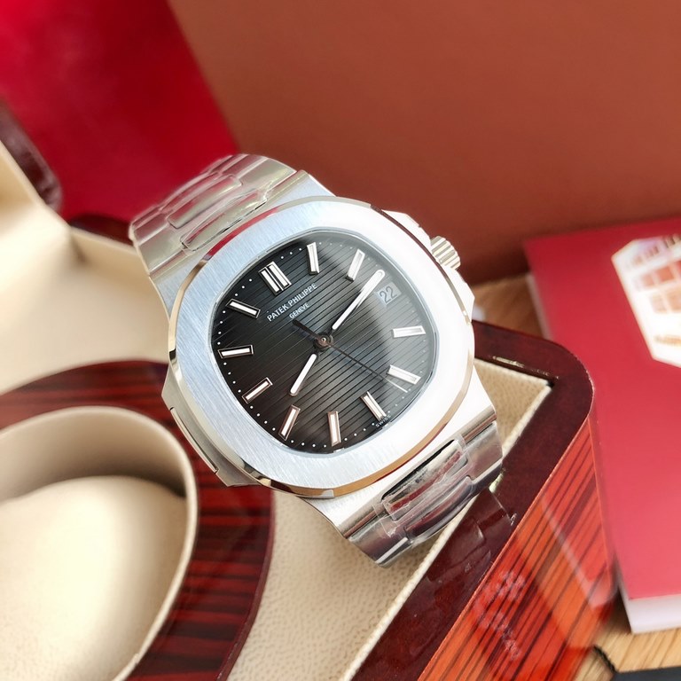 Wholesale box Support Hong Kong, USA direct mailPatek Philippe's Nautilus collection, commonly known as the King of Steel, is a sturdy and distinctive watch with a price tag that's not too expensive compared to other PP 