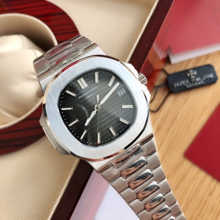 Wholesale box Support Hong Kong, USA direct mailPatek Philippe's Nautilus collection, commonly known as the King of Steel, is a sturdy and distinctive watch with a price tag that's not too expensive compared to other PP 