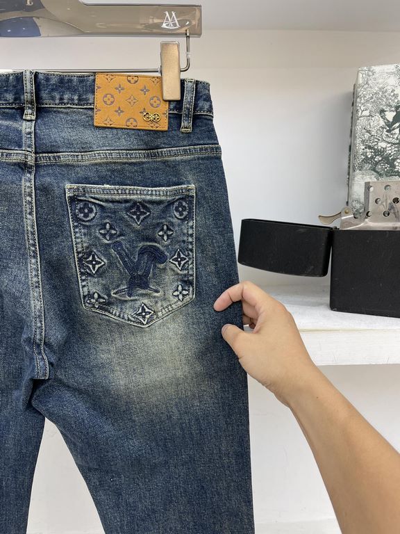 LY donkey brand LV   23 fall and winter new explosive kingpin   stretch jeans official website hot sale   color is super nice   plate type is super good   fall and winter closet must-have versatile single product denim  