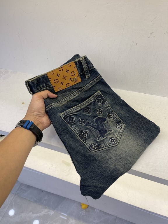 LY donkey brand LV   23 fall and winter new explosive kingpin   stretch jeans official website hot sale   color is super nice   plate type is super good   fall and winter closet must-have versatile single product denim  