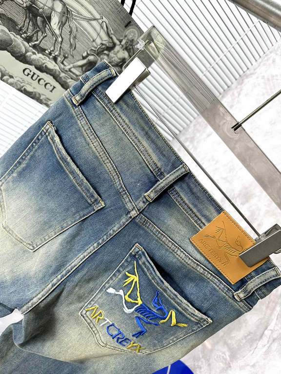 ARC originator   2023 early fall new washed jeans, Z cabinet available, the original single hard goods, using the original micro-stretch fabric, simple and comfortable, unique design, creating a sense of simplicity and l