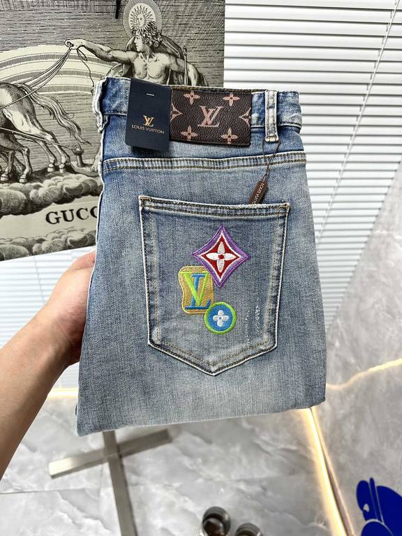 LV Louis Vuitton 2023 early fall new casual jeans, high-end customized series. Imported high-density customized cotton tannin fabric comfortable and soft skin-friendly, straight and not easy to wrinkle, original hardware