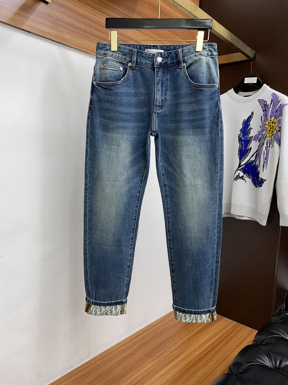 Dior 2023 fall and winter men's jeans original fabric original wash! Imported original washed stretch fabric, complex handcraft superposition, any one of the washing link to stay a few seconds more will become a complete