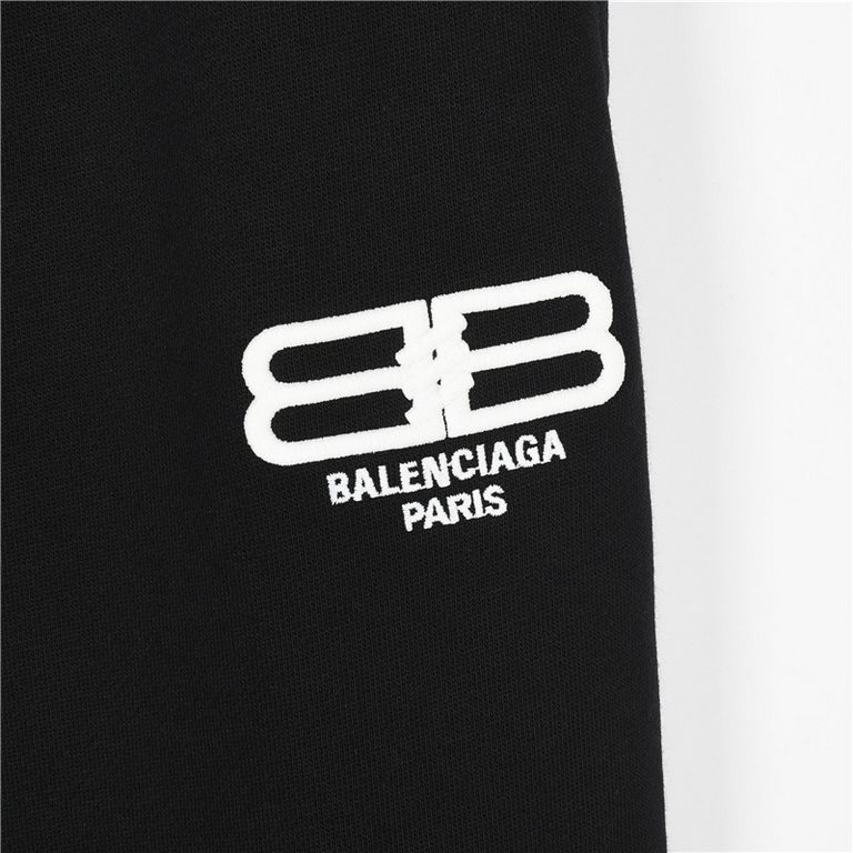 Balenciaga Alphabet Lock Embroidered Logo SweatpantsThis section is made of high weaving ultra-fine high-tech knitted composite fabric material, the texture of the fabric is very high-grade and delicate.Grade sense of st