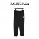 Balenciaga Alphabet Lock Embroidered Logo SweatpantsThis section is made of high weaving ultra-fine high-tech knitted composite fabric material, the texture of the fabric is very high-grade and delicate.Grade sense of st