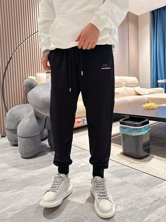 Parisienne new casual pants for fallwinter 2023! Synchronized sale on the official website. The brand's classic LOGO casual pants , customized fabric, excellent comfort, strong hand touch. Highly recognizable, perfect qu