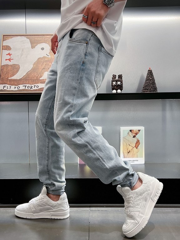 1V 2023 spring and summer new letters logo logo men's small straight Slim jeans! Channel rare out, the market is rare boutique channel source, absolutely can bring you an unexpected wearing experience, sincerely recommen