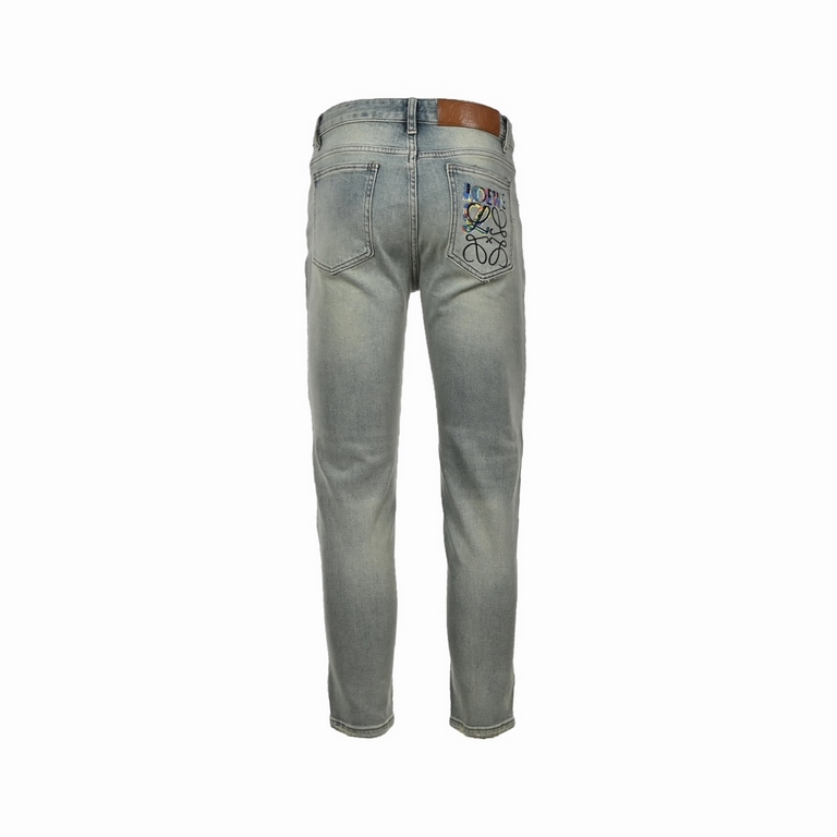 Loewe Trouble Style Embroidered Logo JeansSo far this year to do the most bullish jeans, heavy wash process, hidden mystery details are very much, this time the main push of the pants either version or on the body is too