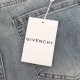 GivenchyGivenchy Pentagram Destruction JeansSo far this year to do the most awesome jeans, heavy wash process, hidden mystery details are very much, this time the main push of the pants whether version or on the body is 