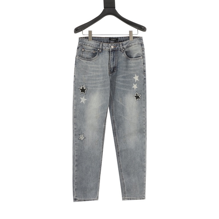 GivenchyGivenchy Pentagram Destruction JeansSo far this year to do the most awesome jeans, heavy wash process, hidden mystery details are very much, this time the main push of the pants whether version or on the body is 