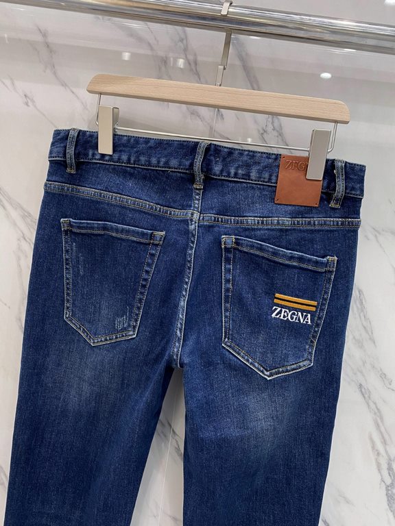 Ermenegildo Zegna 2023ss fall and winter new original single explosive jeans super custom models original hardware super heavy craftsmanship version of the awesome, impeccable detail workmanship! The style is not picky, 