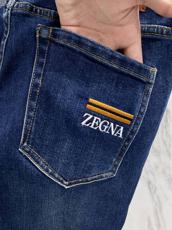 Ermenegildo Zegna 2023ss fall and winter new original single explosive jeans super custom models original hardware super heavy craftsmanship version of the awesome, impeccable detail workmanship! The style is not picky, 