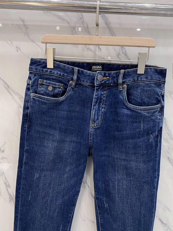 Ermenegildo Zegna 2023ss fall and winter new original single explosive jeans super custom models original hardware super heavy craftsmanship version of the awesome, impeccable detail workmanship! The style is not picky, 