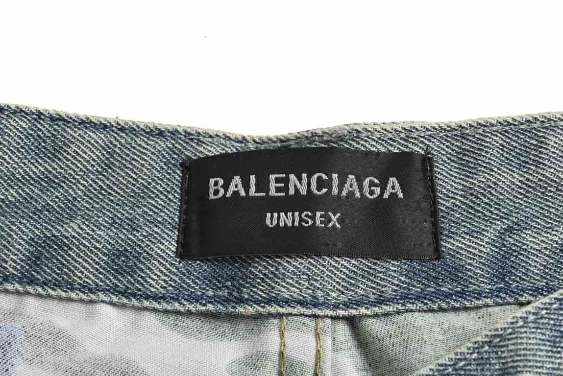 BalenciagaBalenciaga Knife Cut Ripped Camouflage Double JeansFabric custom woven and dyed raw denim, denim with a very high quality texture! Double-layer fabric with custom camouflage twill lining in cotton for comfort a