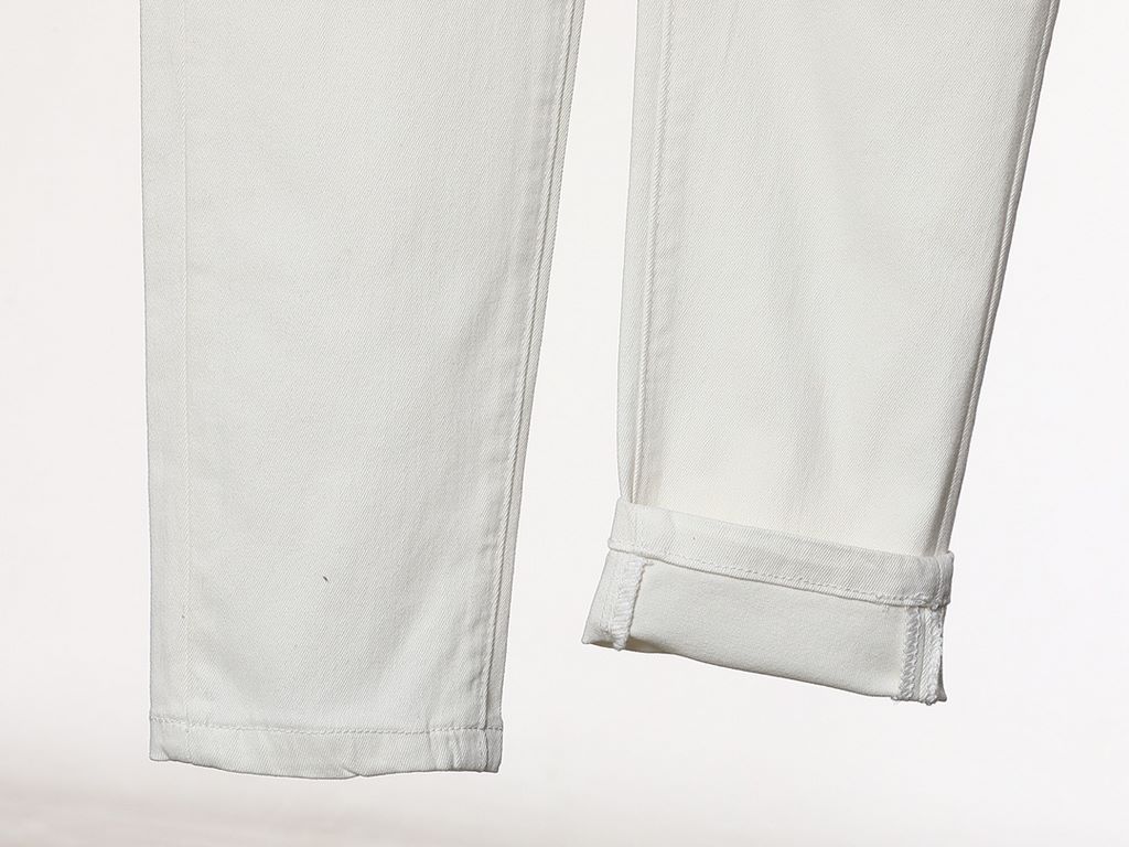 Gucci  GUCCI jeans 23 new small white small straight jeans available at the counter Physical store extreme jeans   counter original 11 good goods for all ages. The highest version of the market imported fabrics from Euro