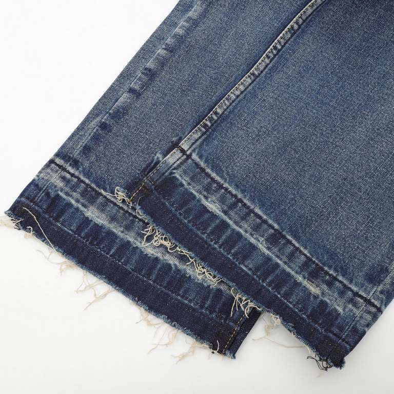 CELNECELINE new knife cut denim pantsClassic wash color, pure foreign channels, guest for senior imported denim fabrics, specially selected pure 14oz ounce denim fabric from Okayama, Japan, the fabric is soft and delicat