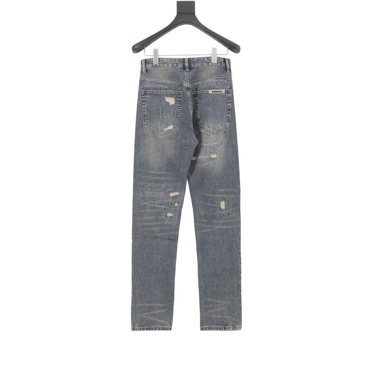 FEAR OF GOD Washed Destroyed JeansA washed denim that is definitely worth buying, at first glance the color and texture will make you goggle. Custom 8s11 denim fabric, laser ripped holes, washed and shaped, full set of c