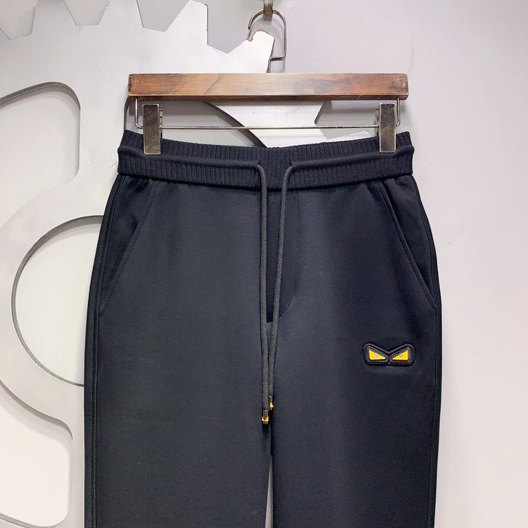 FENDI Fendi 2023 latest product casual pants counter with the same fabric, version of the fashionable and generous, buttocks thin, no sense of tightness, the use of imported counter fabrics on the body of the excellent e