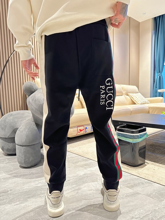 Gucci new casual pants for fallwinter 2023! Official website synchronization sale. Brand classic LOGO casual pants , customized fabric, excellent comfort, strong hand touch. Highly recognizable, perfect quality craftsman