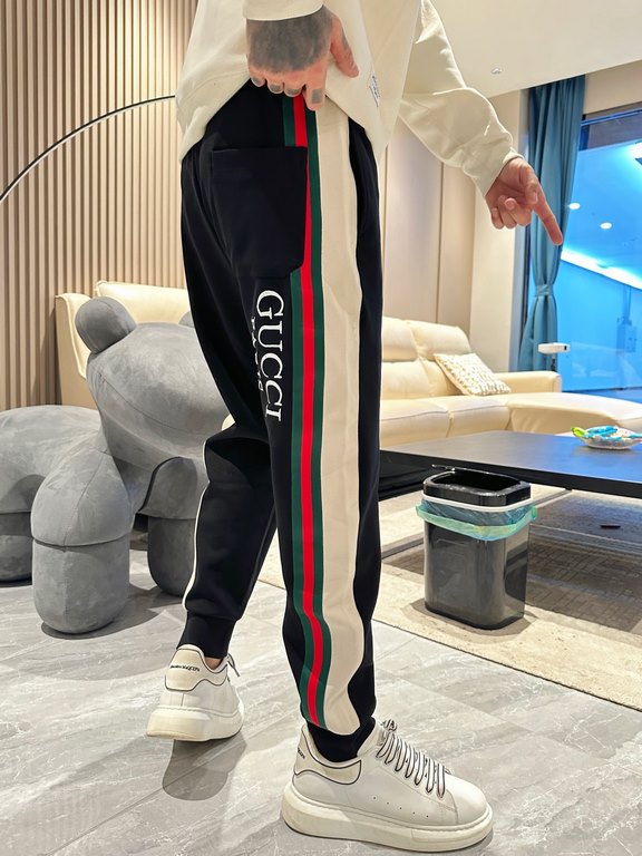 Gucci new casual pants for fallwinter 2023! Official website synchronization sale. Brand classic LOGO casual pants , customized fabric, excellent comfort, strong hand touch. Highly recognizable, perfect quality craftsman