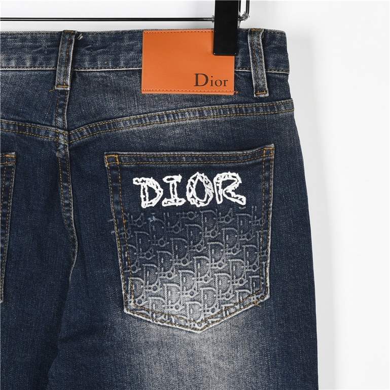 DIOR  Dior Pocket embroidery full print denim pants So far this year to do the most bullish jeans, heavy wash process, hidden mystery details are very much, this time the main push of the pants either version or on the b