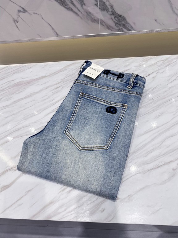 GU2023 early fall new casual jeans, high-end customized series. Imported high-density customized cotton tannin fabric comfortable and soft skin-friendly, straight and not easy to wrinkle, original hardware. In-kind shoot