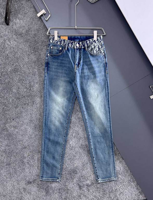 DH's 23SS new jeans High-end quality Slim fit Fabric with stretch Comfortable fit Good shape No binding on the body Size 30, 31, 32, 33, 34, 36, 38.