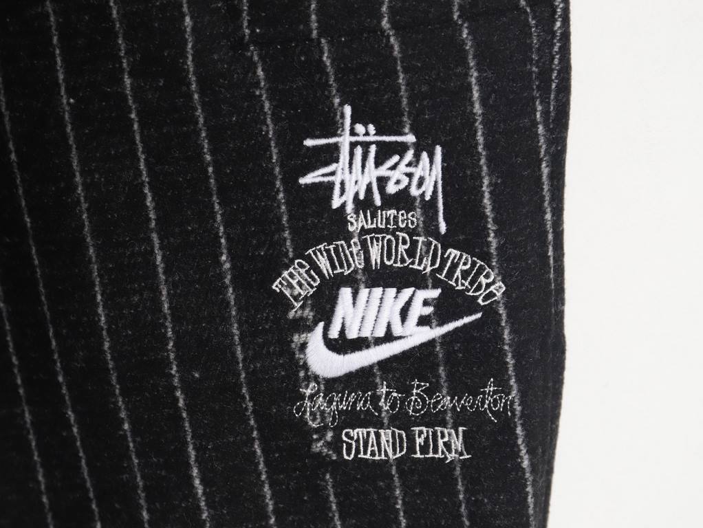 Nike x Stussy Nike Stussy co-branded SS23 wool striped straight long casual pantsIt took two months to customize the fabric Original consistent (including wool) crafted version details to the top fabric thick every detai