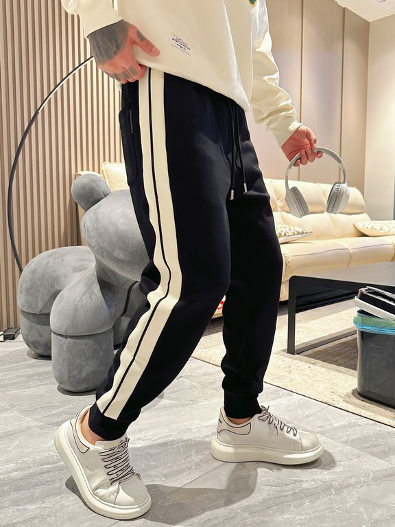 Monkou 2023 new casual pants for fall and winter! Official website synchronized sale. Brand classic LOGO casual pants , customized fabric, excellent comfort, strong hand touch. Highly recognizable, perfect quality crafts